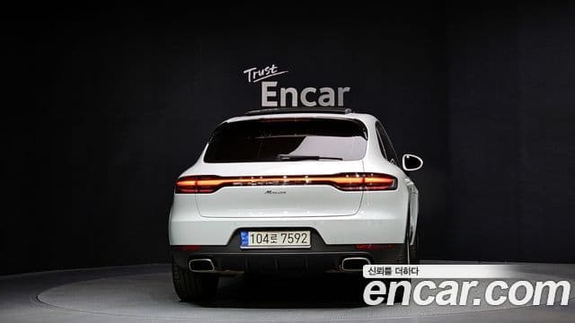 Porsche Macan 2021 — Şəkil 15/20
