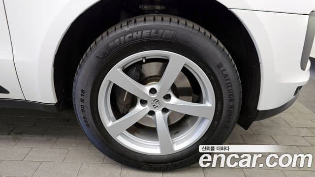 Porsche Macan 2021 — Şəkil 13/20
