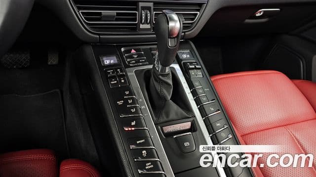 Porsche Macan 2021 — Şəkil 10/20