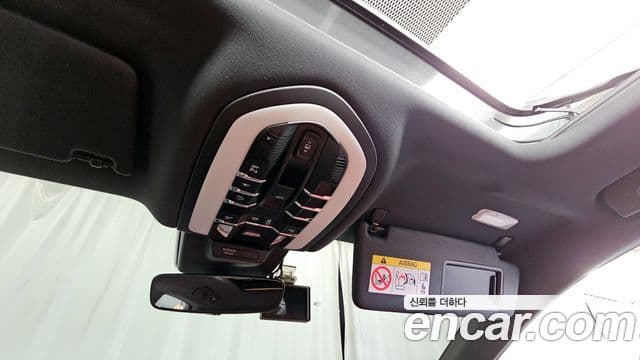 Porsche Macan 2021 — Şəkil 9/20
