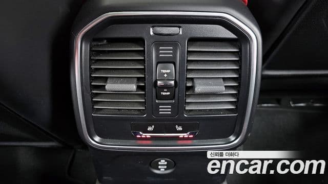 Porsche Macan 2021 — Şəkil 17/20