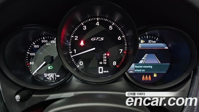 Porsche Macan 2022 — Şəkil 8/20