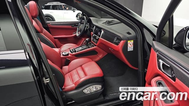 Porsche Macan 2022 — Şəkil 10/20