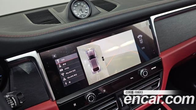 Porsche Macan 2022 — Şəkil 15/20