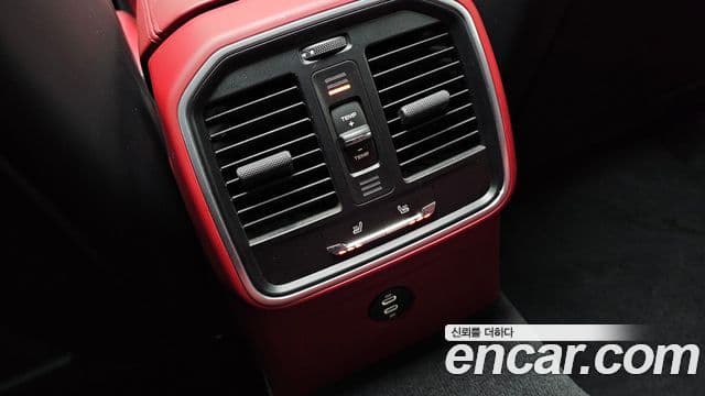 Porsche Macan 2022 — Şəkil 17/20