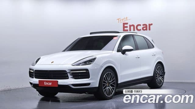 Porsche Cayenne 2022 — ფოტო 1/20
