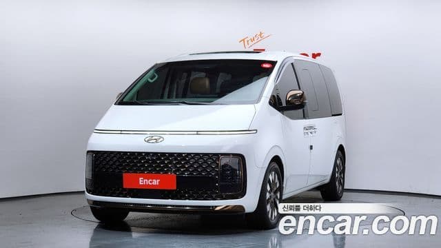 Hyundai Staria 2022 — ფოტო 1/20