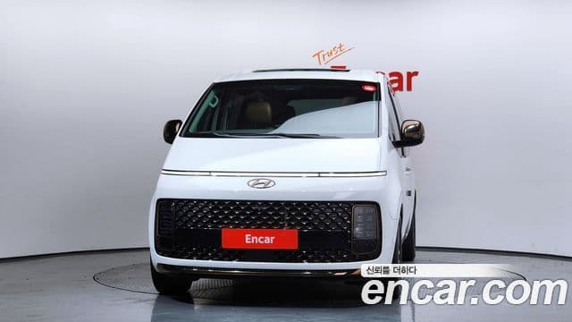 Hyundai Staria 2022 — ფოტო 3/20
