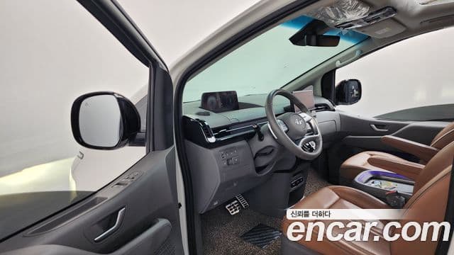 Hyundai Staria 2022 — ფოტო 10/20
