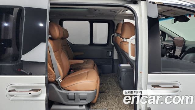 Hyundai Staria 2022 — ფოტო 12/20