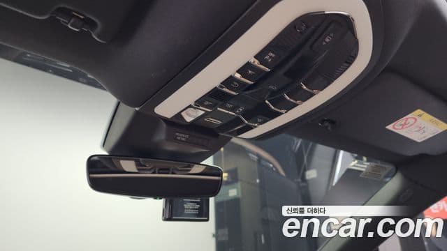 Porsche Macan 2022 — Şəkil 19/20