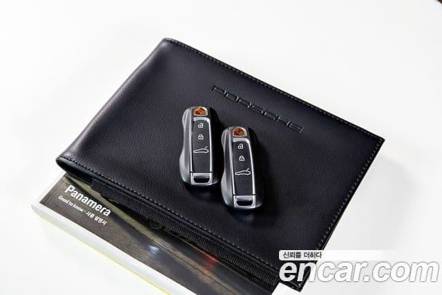 Porsche Panamera 2024 — ფოტო 19/20