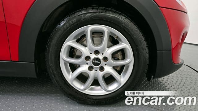 Mini Cooper 2020 — ფოტო 5/20