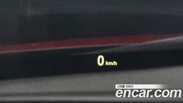 Mini Cooper 2020 — ფოტო 19/20