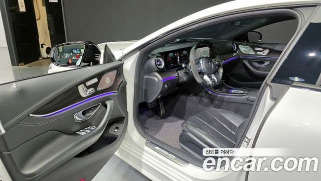 Mercedes-Benz CLS-Class 2021 — Photo 2/20