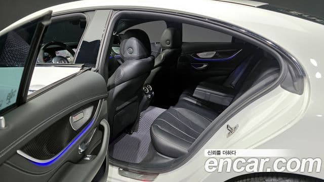 Mercedes-Benz CLS-Class 2021 — Photo 19/20