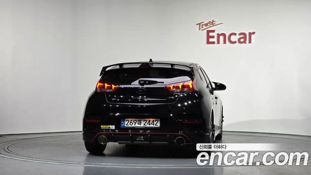 Hyundai Veloster 2020 — ფოტო 4/20