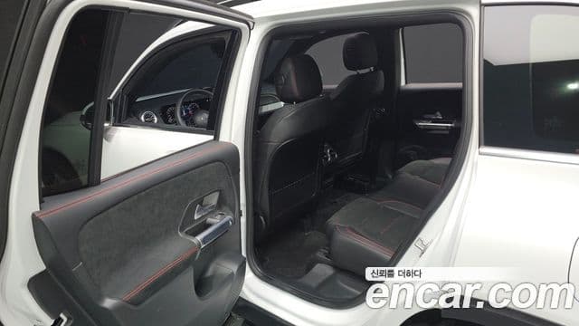 Mercedes-Benz GLB-Class 2024 — Şəkil 12/20