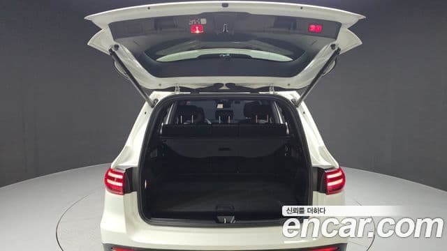 Mercedes-Benz GLB-Class 2024 — фото 20 из 20