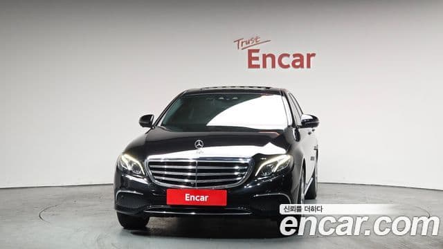 Mercedes-Benz E-Class 2018 — Фото 3/20