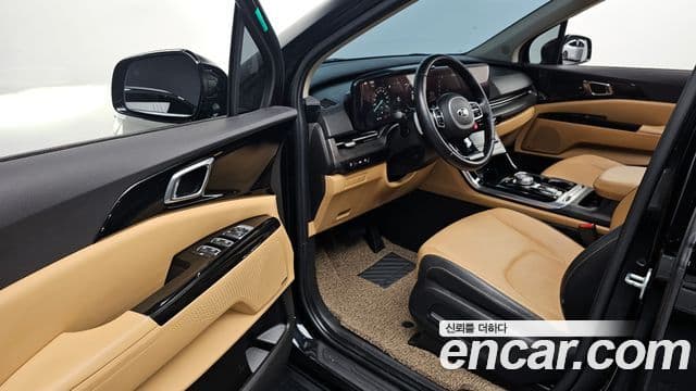 Kia Carnival 2020 — фото 11 из 20