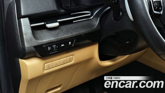 Kia Carnival 2020 — фото 16 из 20