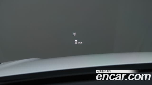Land Rover Range Rover Velar 2024 — Photo 13/20