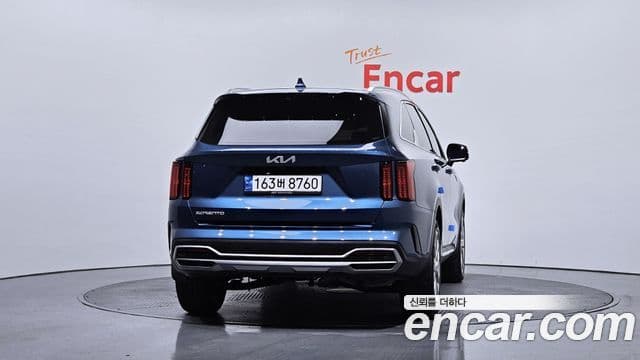 Kia Sorento 2023 — ფოტო 4/20
