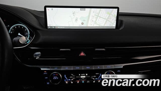 Genesis Electrified G80 2021 — Şəkil 17/20