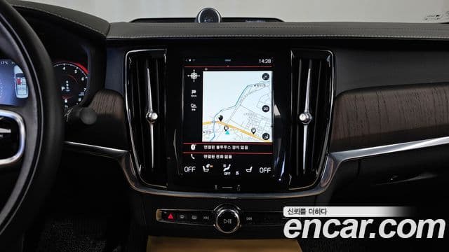 Volvo S90 2021 — Photo 10/20