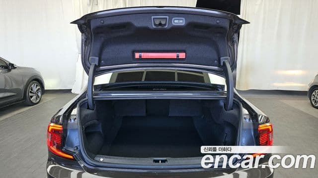 Volvo S90 2021 — Photo 12/20