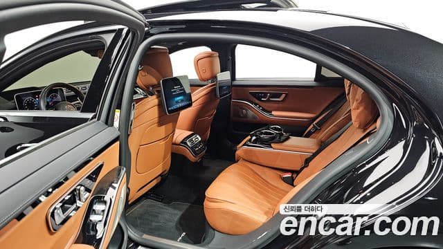 Mercedes-Benz S-Class 2022 — Photo 6/20