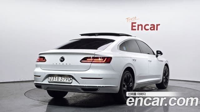 Volkswagen Arteon 2019 — ფოტო 2/20