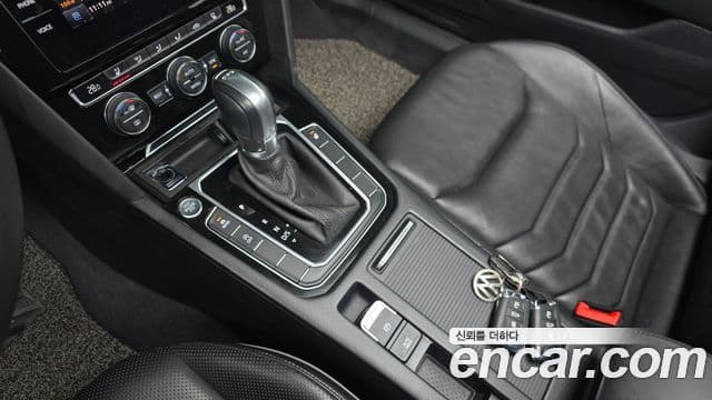 Volkswagen Arteon 2019 — ფოტო 8/20