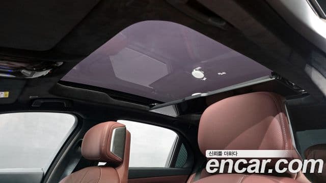 BMW 7 Series 2023 — ფოტო 19/20