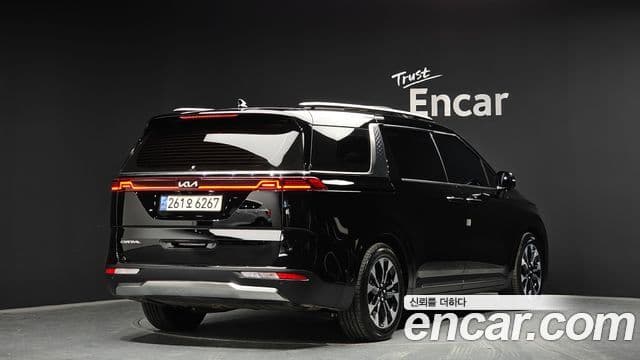 Kia Carnival 2023 — Şəkil 2/20
