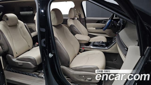 Kia Carnival 2023 — Şəkil 10/20