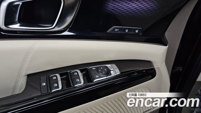 Kia Carnival 2023 — Şəkil 17/20