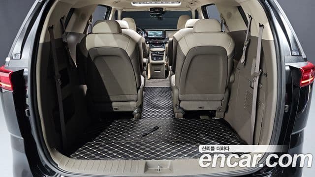 Kia Carnival 2023 — Şəkil 20/20