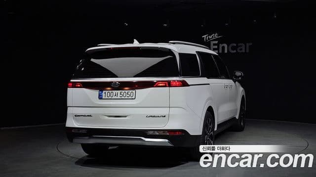 Kia Carnival 2020 — ფოტო 4/20
