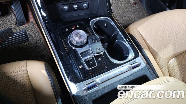 Kia Carnival 2020 — ფოტო 9/20