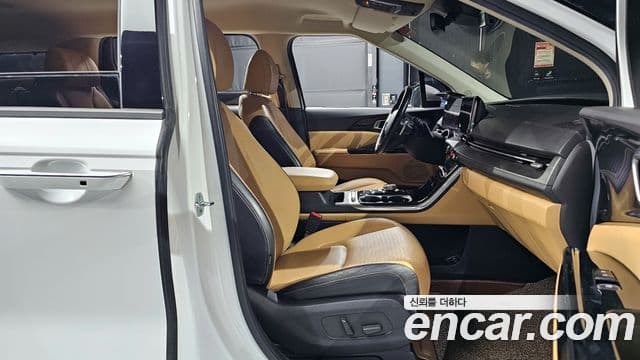 Kia Carnival 2020 — ფოტო 11/20