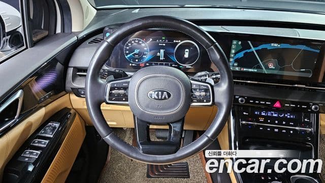 Kia Carnival 2020 — ფოტო 13/20