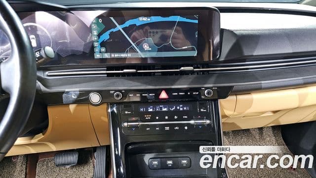 Kia Carnival 2020 — фото 15 из 20