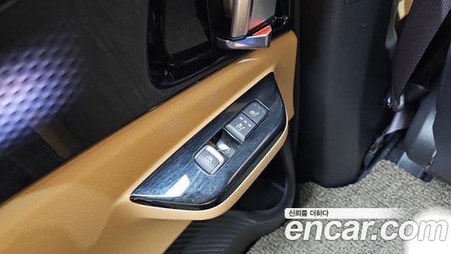 Kia Carnival 2020 — ფოტო 19/20