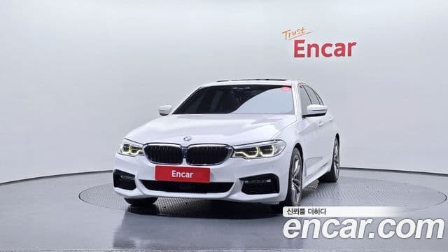 BMW 5 Series 2018 — ფოტო 3/20
