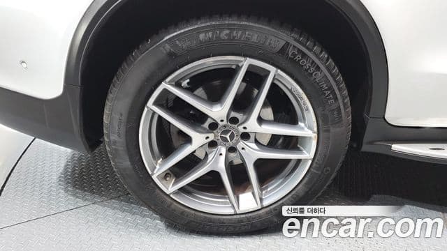 Mercedes-Benz GLC-Class 2018 — Şəkil 5/20