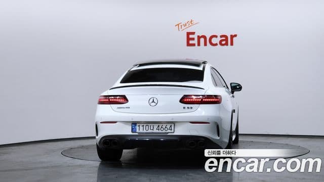 Mercedes-Benz E-Class 2023 — ფოტო 4/20