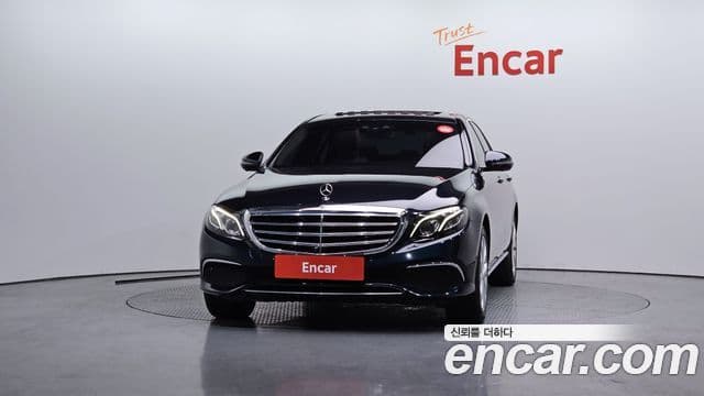 Mercedes-Benz E-Class 2018 — ფოტო 3/20