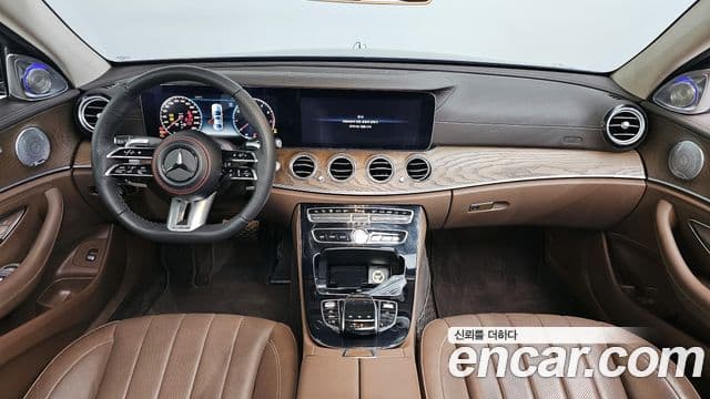 Mercedes-Benz E-Class 2018 — ფოტო 7/20